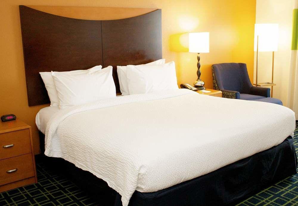 Fairfield Inn And Suites St Petersburg Clearwater Pinellas Park Exteriör bild