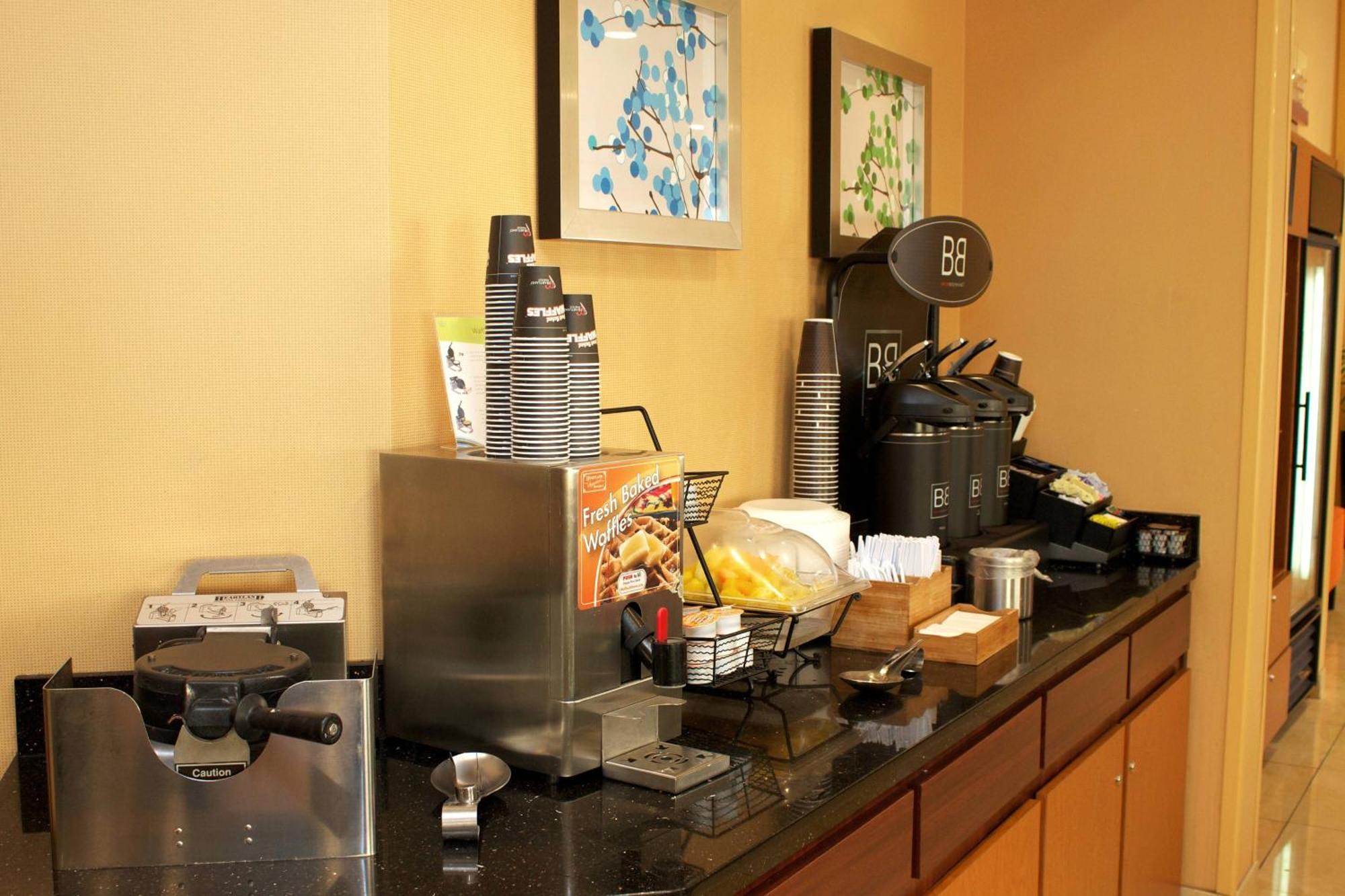 Fairfield Inn And Suites St Petersburg Clearwater Pinellas Park Exteriör bild