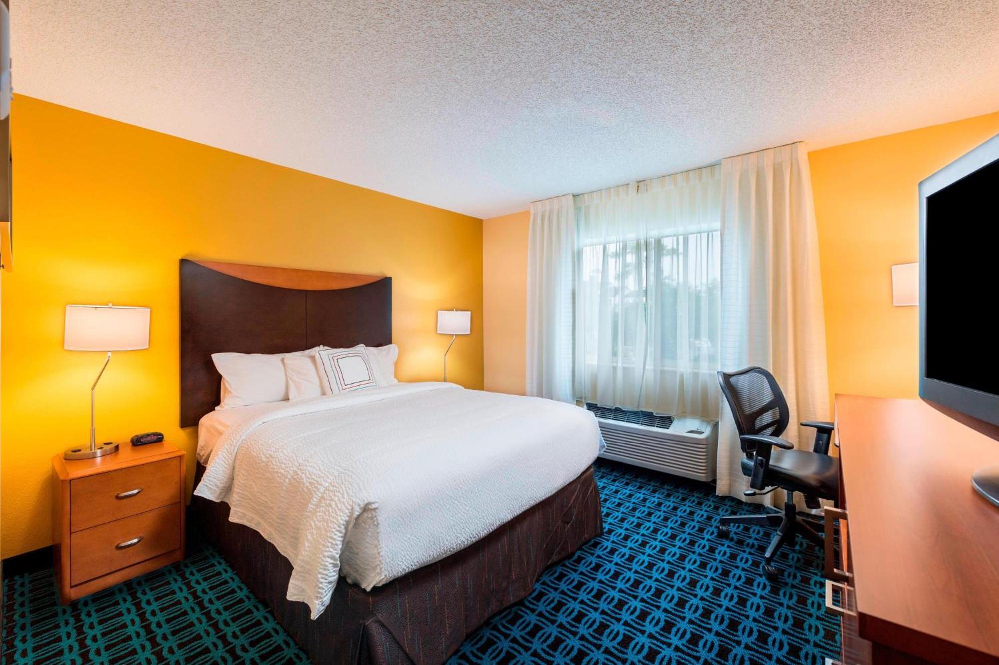Fairfield Inn And Suites St Petersburg Clearwater Pinellas Park Exteriör bild