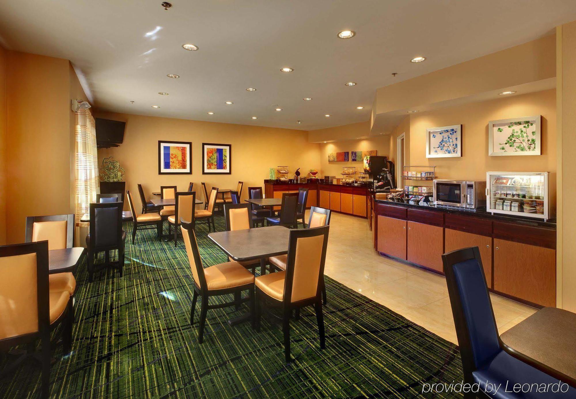 Fairfield Inn And Suites St Petersburg Clearwater Pinellas Park Restaurang bild