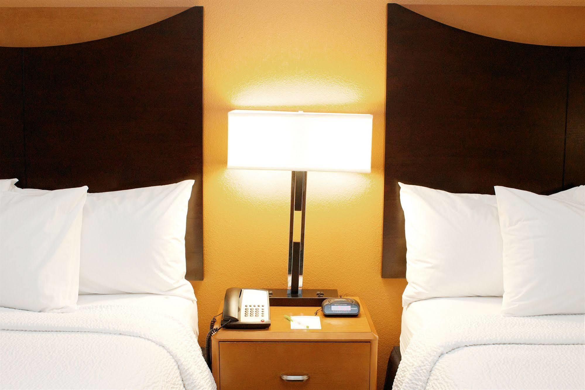Fairfield Inn And Suites St Petersburg Clearwater Pinellas Park Exteriör bild