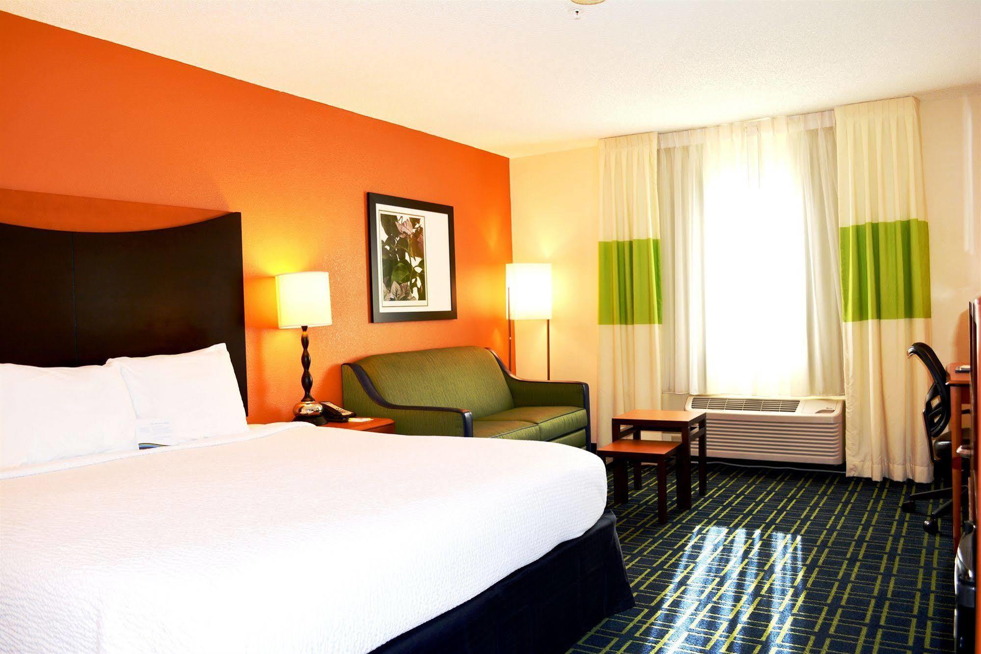 Fairfield Inn And Suites St Petersburg Clearwater Pinellas Park Exteriör bild